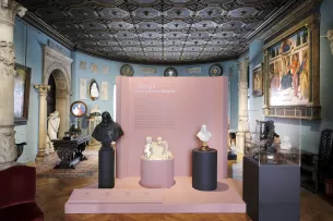 sculptures exposition art italien